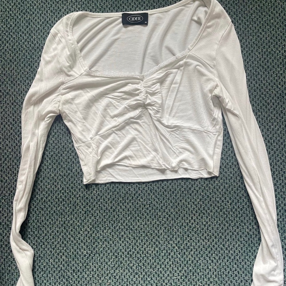 Long sleeved white crop tee